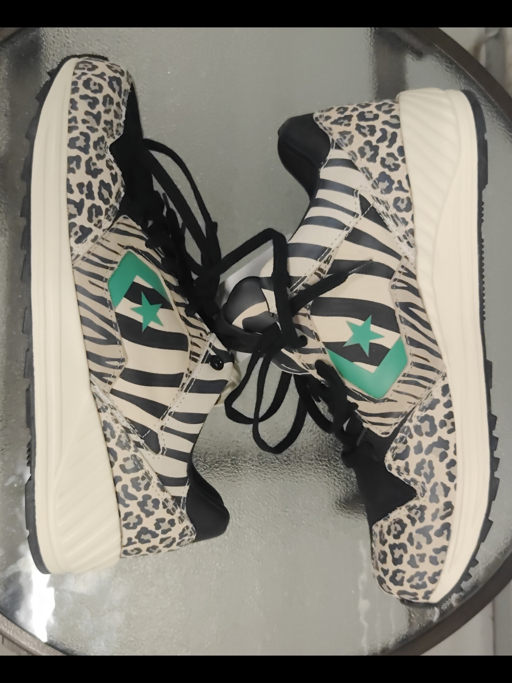 Converse Wave Trainer Leopard Size Men's 10.5/Women's 12 - Picture 2 of 10
